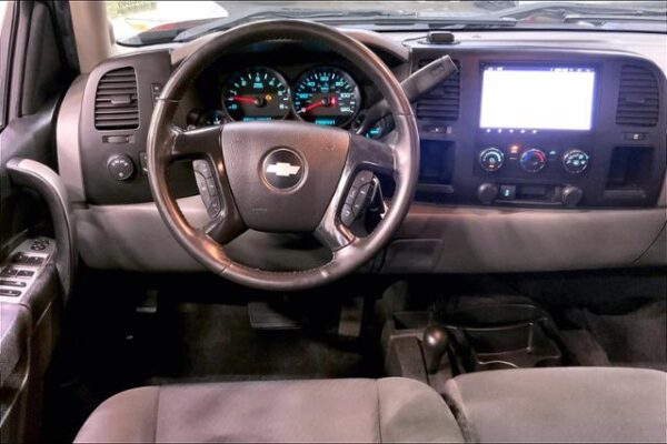 2013 Chevrolet Silverado 1500 4WD Ext Cab 143.5 LS -Pre-Owned - Image 4