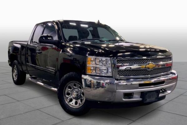 2013 Chevrolet Silverado 1500 4WD Ext Cab 143.5 LS -Pre-Owned - Image 2
