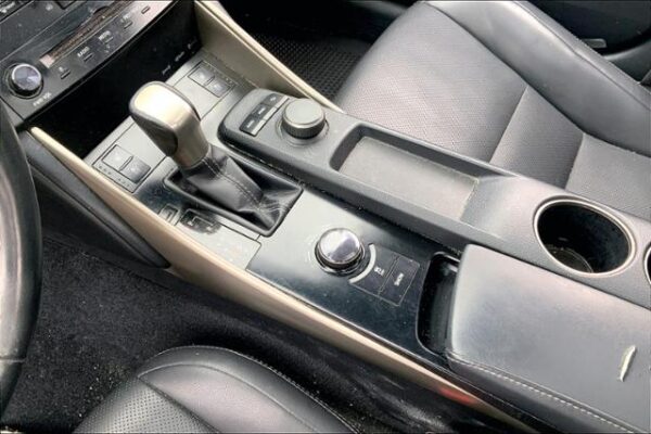 2014 Lexus IS 250 4dr Sport Sdn Auto AWD - Pre-Owned - Image 13