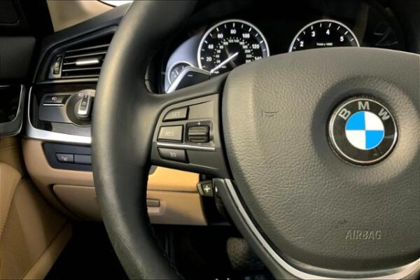 2016 BMW 5 Series 4dr Sdn 528i xDrive AWD - Pre-Owned - Image 21