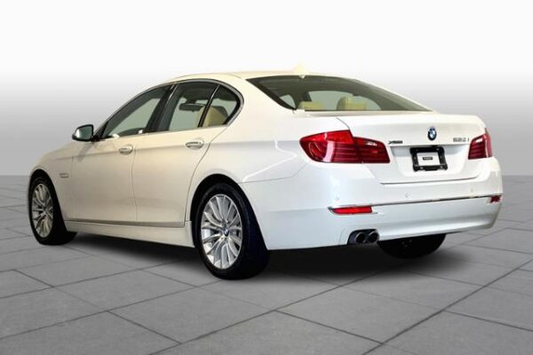 2016 BMW 5 Series 4dr Sdn 528i xDrive AWD - Pre-Owned - Image 10