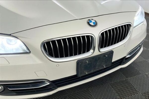 2016 BMW 5 Series 4dr Sdn 528i xDrive AWD - Pre-Owned - Image 25
