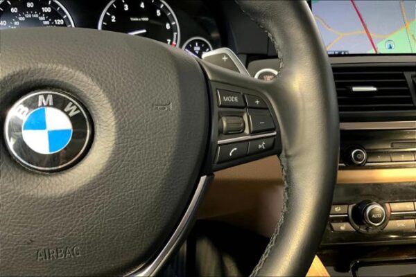 2016 BMW 5 Series 4dr Sdn 528i xDrive AWD - Pre-Owned - Image 22