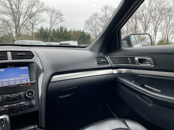 2019 Ford Explorer XLT For Sale - Image 15