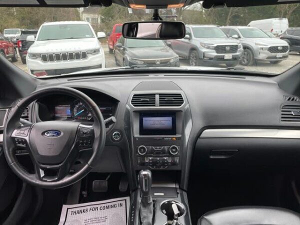 2019 Ford Explorer XLT For Sale - Image 14
