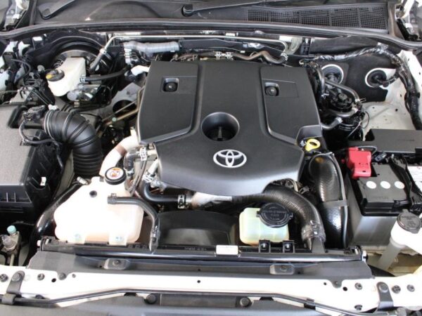 2019 Toyota Hilux 2.4GD-6 Double Cab SRX For Sale - Image 19