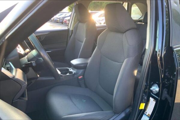 2019 Toyota RAV4 LE AWD For Sale - Pre-Owned - Image 6