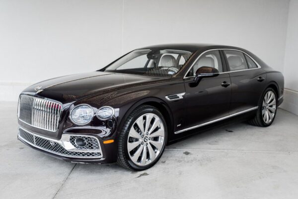 NEW 2022 BENTLEY FLYING SPUR V8 For Sale - Image 4