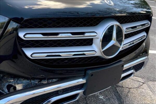 2022 Mercedes-Benz GLC 300 4MATIC® SUV - Certified Pre-Owned - Image 25