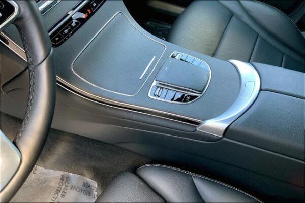 2022 Mercedes-Benz GLC 300 4MATIC® SUV - Certified Pre-Owned - Image 13
