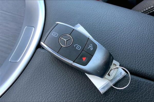 2022 Mercedes-Benz GLC 300 4MATIC® SUV - Certified Pre-Owned - Image 11