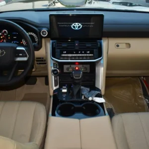 2022 TOYOTA LAND CRUISER 300 GXR V6 3.3L SAHARA EDITION TWIN TURBO AT