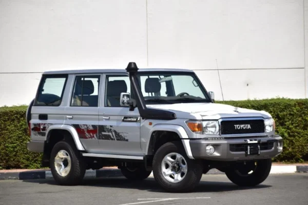 2022 TOYOTA LC 76 HARDTOP LIMITED V6 4.0L PETROL 5 SEATER MT