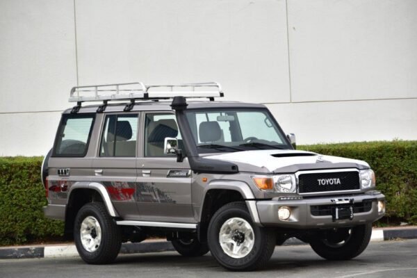 TOYOTA LC 76 HARDTOP LX LIMITED FOR SA