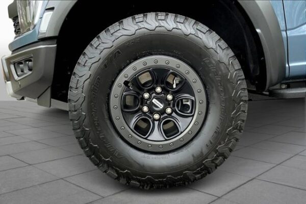 2023 Ford F-150 Raptor 4WD SuperCrew 5.5' Box - Pre-Owned - Image 9