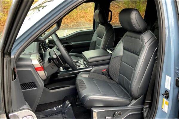 2023 Ford F-150 Raptor 4WD SuperCrew 5.5' Box - Pre-Owned - Image 7