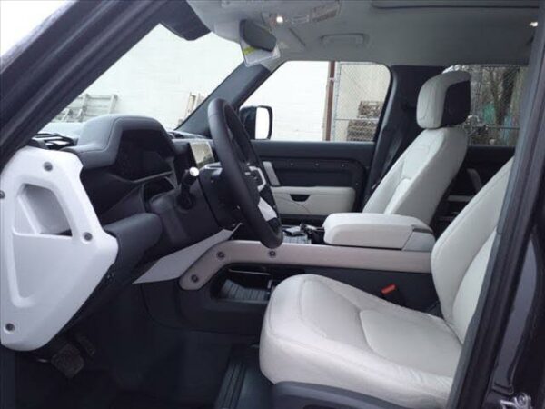 2023 Land Rover Defender SE For Sale - Image 5