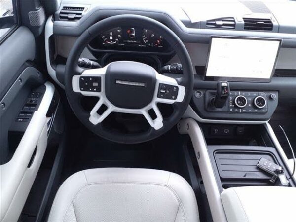 2023 Land Rover Defender SE For Sale - Image 3