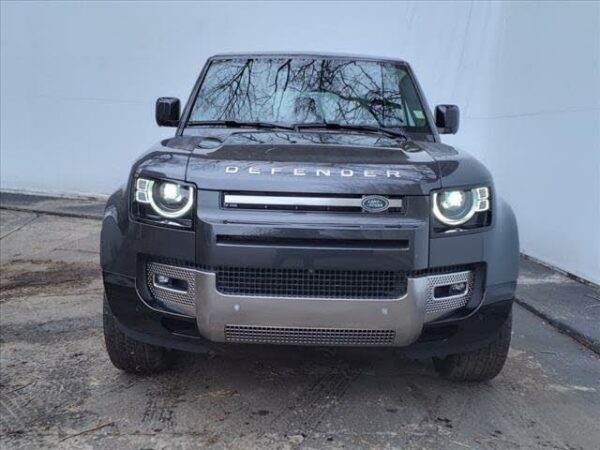 2023 Land Rover Defender SE For Sale - Image 2