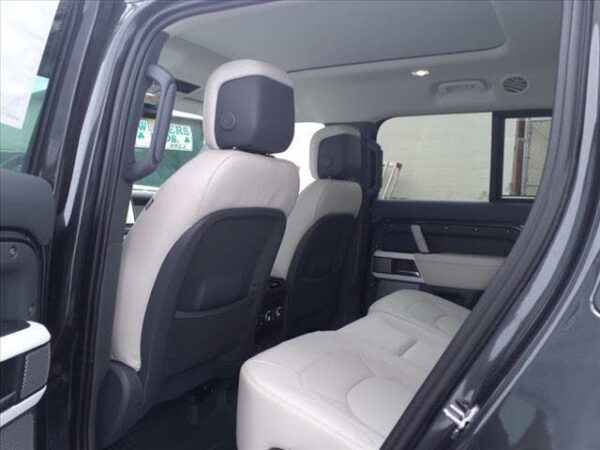 2023 Land Rover Defender SE For Sale - Image 14