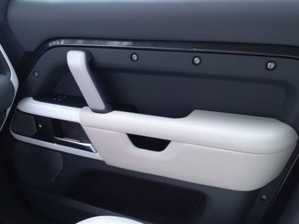 2023 Land Rover Defender SE For Sale - Image 13