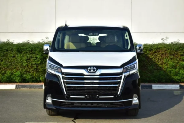2023 TOYOTA GRANVIA PREMIUM 2.8L DIESEL 6 SEAT AT - Image 2