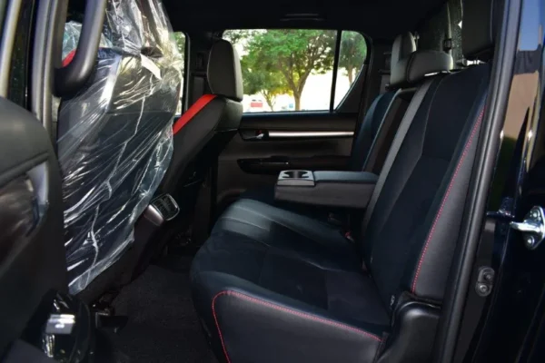 2023 TOYOTA HILUX DOUBLE CAB PICKUP GR-SPORT V6 4.0L AT - Image 4