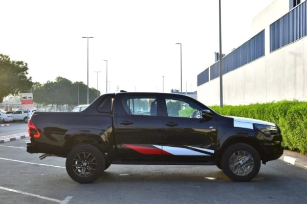 2023 TOYOTA HILUX DOUBLE CAB PICKUP GR-SPORT V6 4.0L AT - Image 8