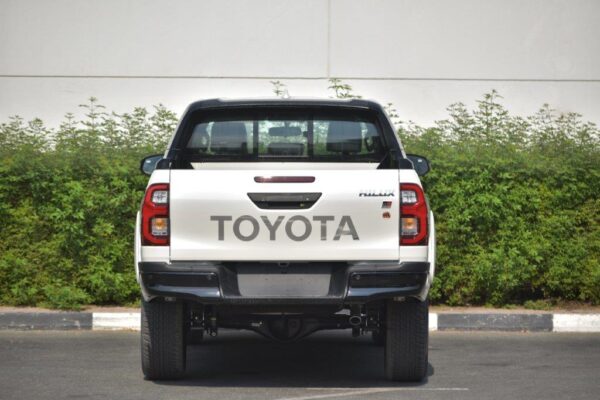 2022 TOYOTA HILUX DC PICKUP GR-SPORT 2.8L DIESEL 4WD AT - Image 8