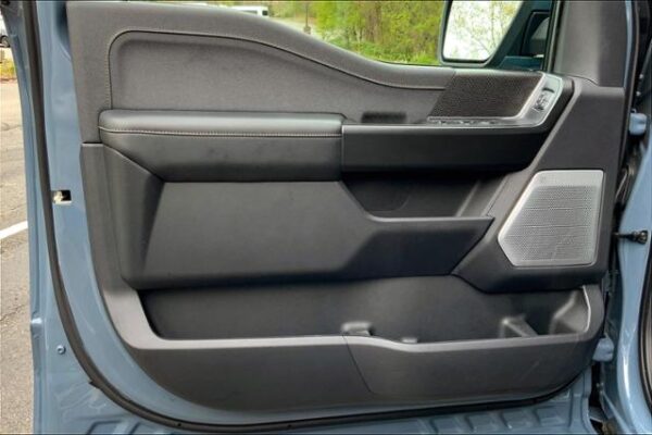 2023 Ford F-150 Raptor 4WD SuperCrew 5.5' Box - Pre-Owned - Image 17