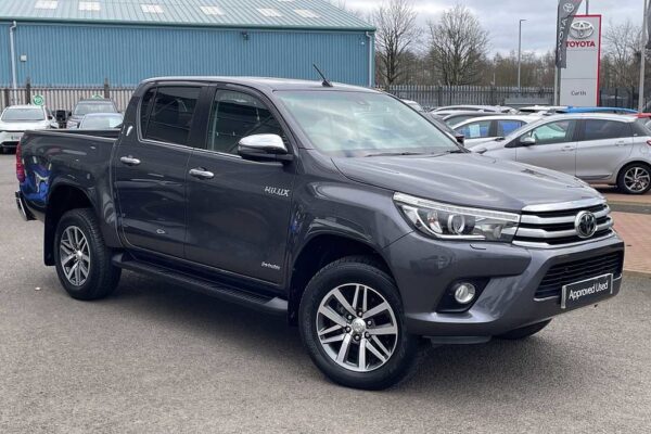 Toyota Hilux Diesel Invincible D/Cab Pick Up 2.4 D-4D