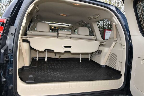 Toyota Land Cruiser Diesel Sw 2.8 D-4D Invincible Auto 7 Seats - Image 7
