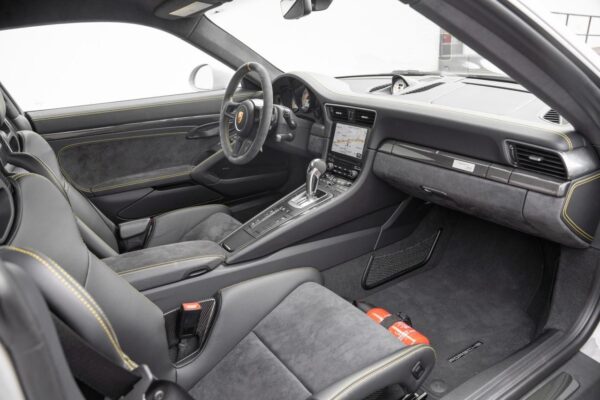 2018 Porsche 911 GT2 RS For sale - Image 15