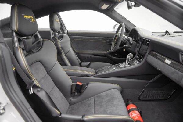 2018 Porsche 911 GT2 RS For sale - Image 10