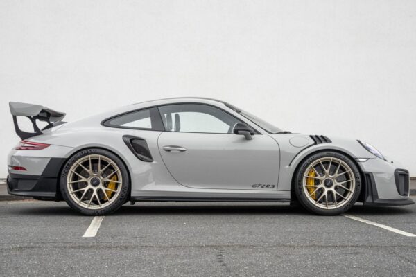 2018 Porsche 911 GT2 RS For sale - Image 4