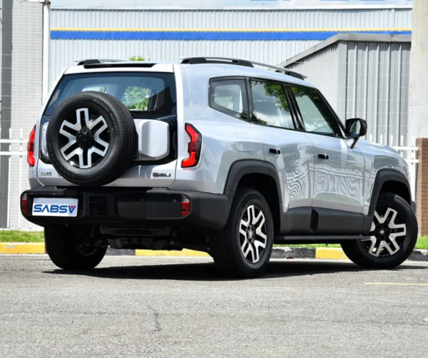 Deep Blue G318 Electric SUV 4WD New Energy Vehicle with Extended Range Hybrid 4 Seats and Deep Blue Paint - Image 2
