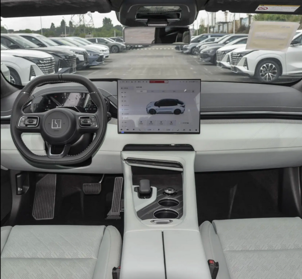 Zeekr 001 2025 Luxury Automobile Electric Car 750KM Long Range - Image 6