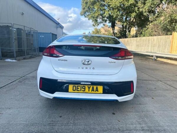 Hyundai - Image 20