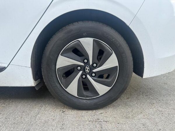 Hyundai - Image 18
