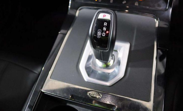 Land Rover - Image 2