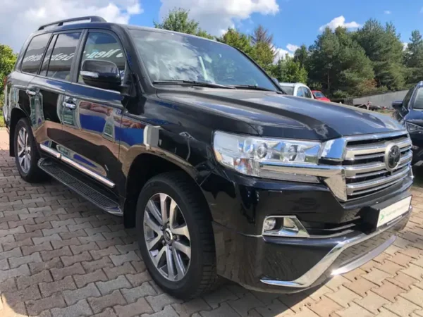 Toyota Land Cruiser 200 - Image 13