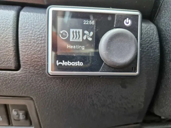 Toyota Hilux D-4D 4x4 Double Cab Duty - Image 8