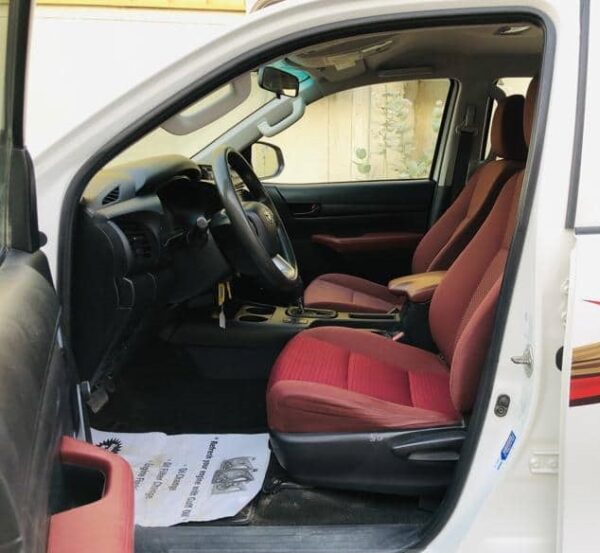 2021 TOYOTA HILUX PICKUP - EID SALE - Image 15