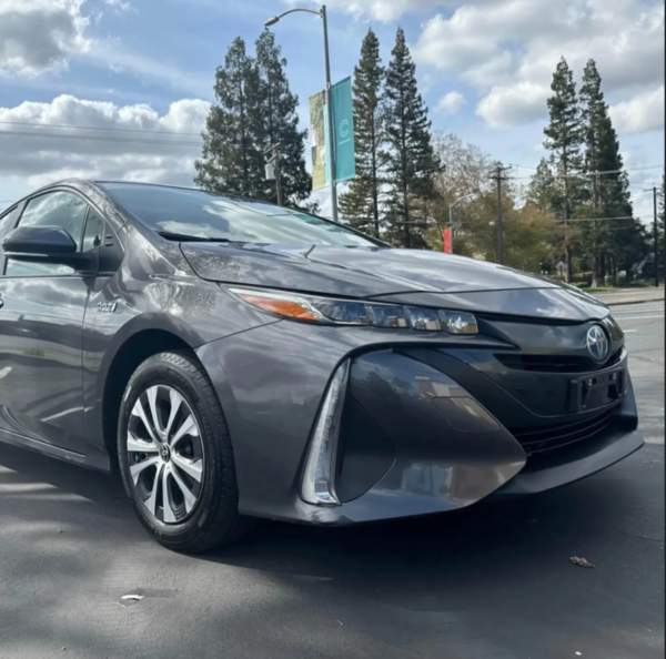 2022 for Toyota Prius Prime Plug-in Hybrid Car Used