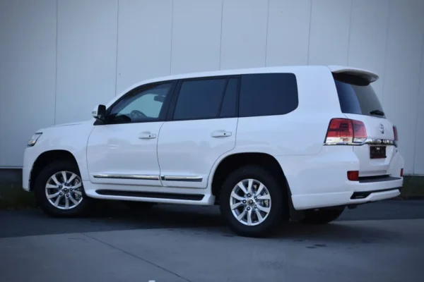 Toyota Land Cruiser V8 Panzer Armoured VR7/B6 - Image 10