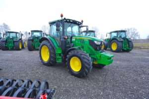 John Deere 6130R